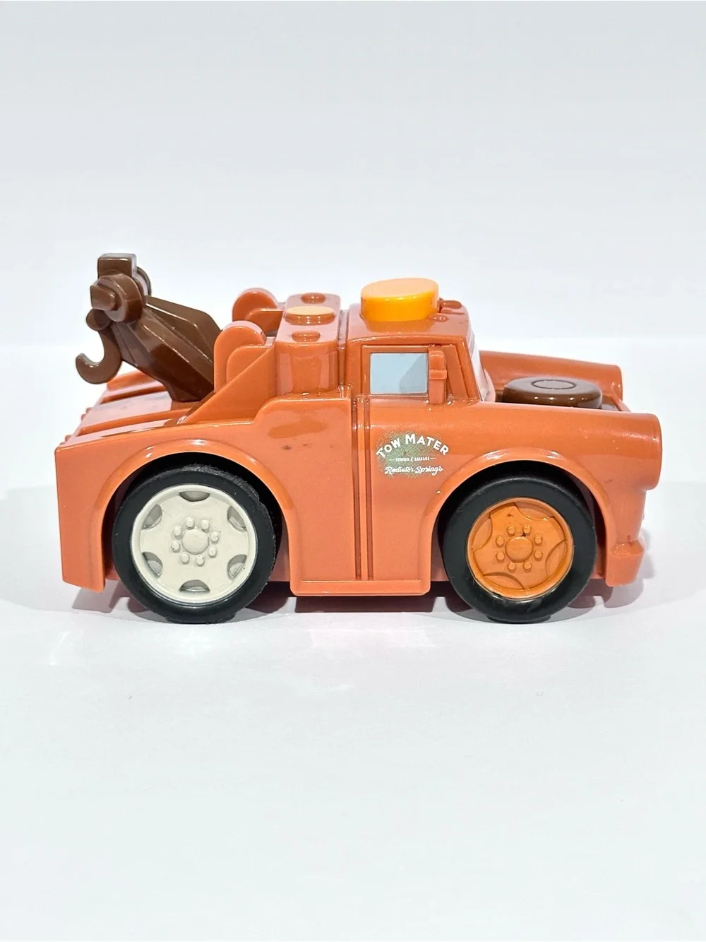 Fisher Price Disney Pixar Cars 2 Talking Flashlight Mater Truck